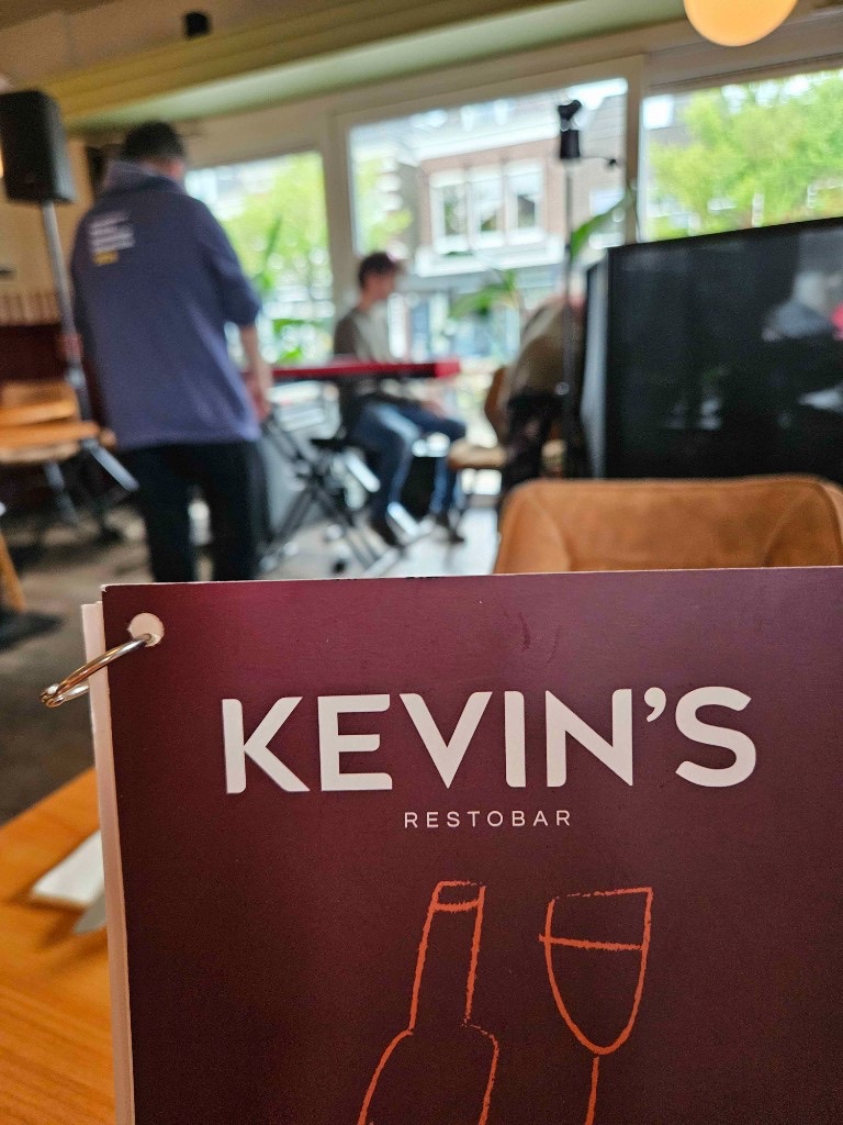 Menukaart van Kevin's Restobar tijdens Kevin's Cafe