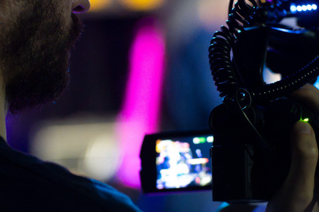 Handheld camera tijdens Streamborn Showcase 2026