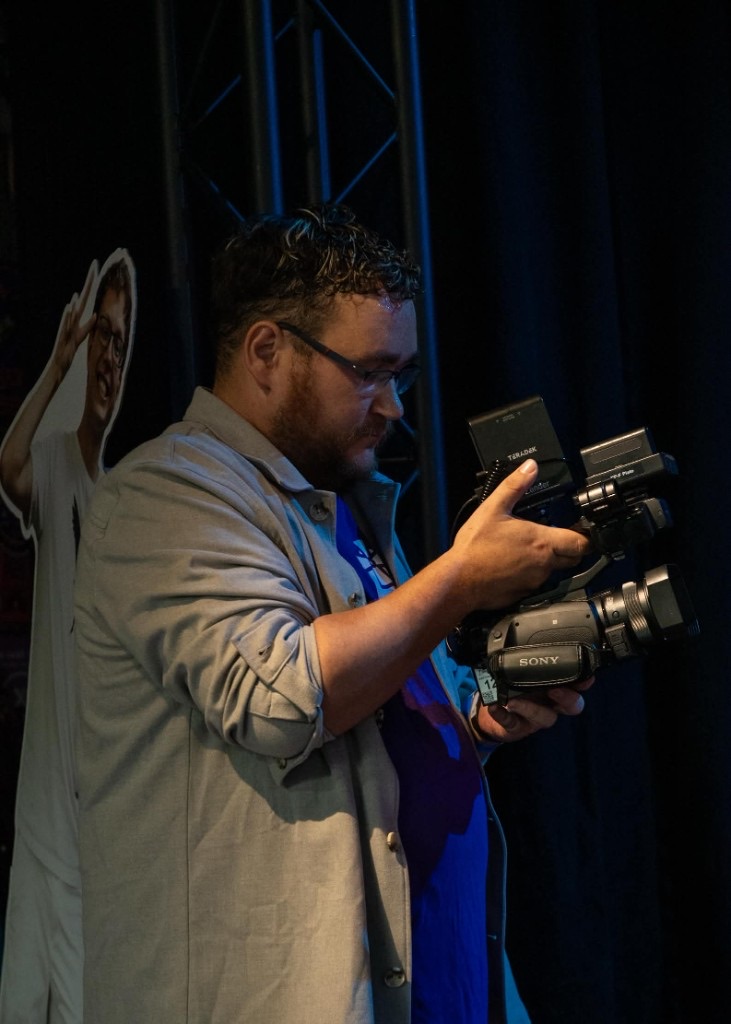 Handheld camera tijdens Streamborn Showcase 2026